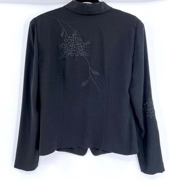 Dana Buchman Black Button Down Blazer Floral Embroidered Jacket Size 8 - Picture 3 of 8
